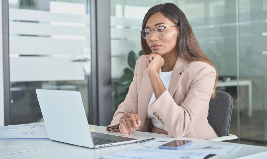 Beispielhafte Keyword-Analyse und SERP-Auswertung für einen E-Commerce-Shop